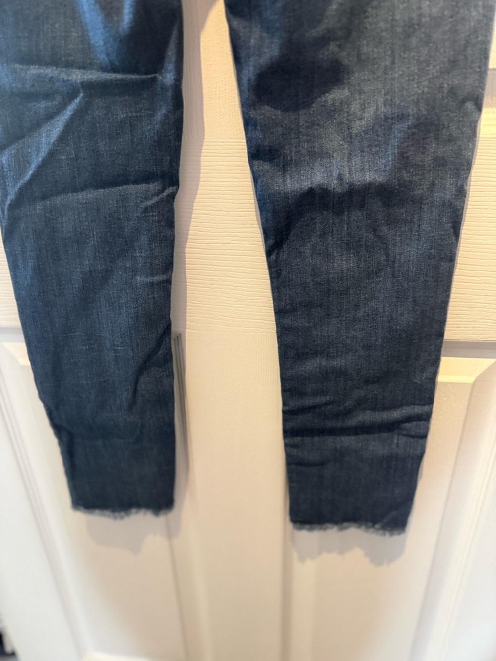 Democracy Womens Size 4 Ab Technology Skinny Jeans Dark/Med Wash Frayed Hem - Picture 9 of 11